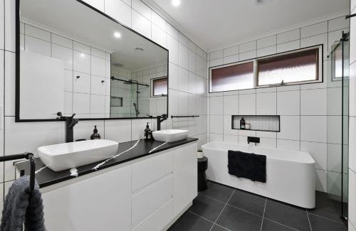 Yarrawonga House | Lakeside Landing
