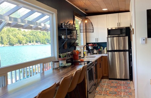 Port Angeles House | Lakeside Living with HotTub, Kayaks, Paddleboard; close to Olympic National Park