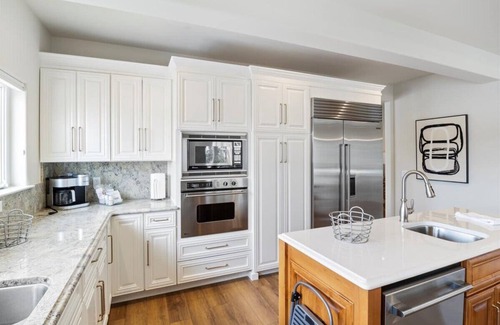 Osage Beach House | Lakeside Lux - Where EVERY Luxury Awaits