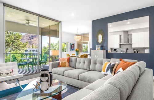 Palm Springs Condo | Lakeside Luxe: Seven Lakes Golf & Country Club stylish condo