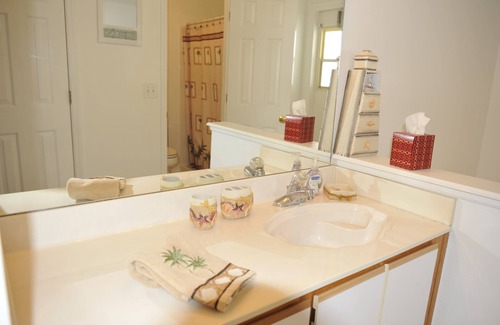 Morgan Point Villa | Lakeside luxury villa with pool
