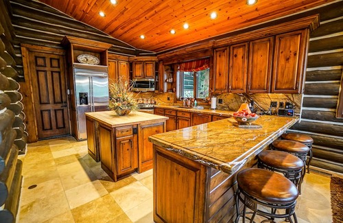 Grand Lake Ski Chalet | Lakeside Mountain Chalet