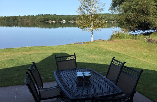 Lake Linden House | Lakeside Retreat or Winter Wonderland.You Choose