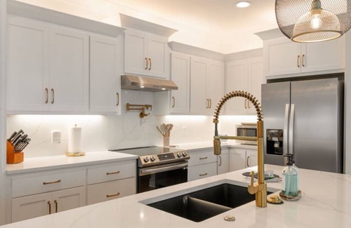 Winchester Apartment | Lakeside Retreat with Golf Cart, Game Room, Fireplace, Pool