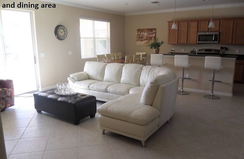 Naples Villa | Lakeside Villa With Beautiful Private Pool
