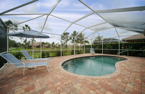 Naples Villa | Lakeside Villa With Beautiful Private Pool