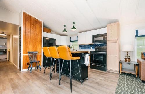 Thayerville House | Lakeski Lodge with direct lake and dock access!