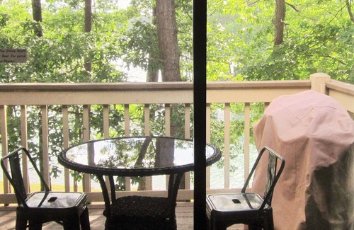 Salem Condo | Lakeview 2BR-2 1/2BA Condo in Keowee Key Resort