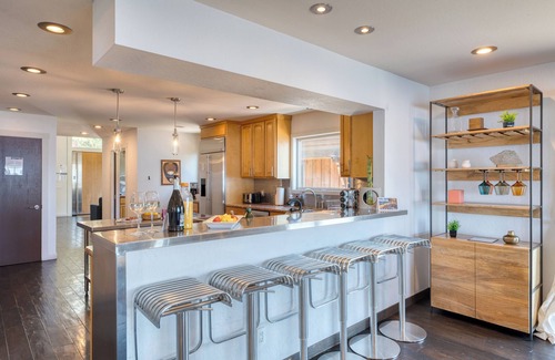 Tahoe Vista Cabin | Lakeview by AvantStay | Private Waterfront Cabin w/Hot Tub & Views
