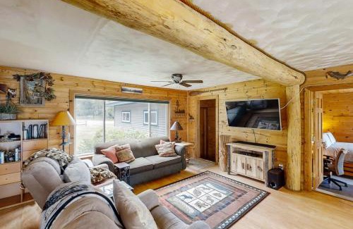 Atlanta House | Lakeview Getaway