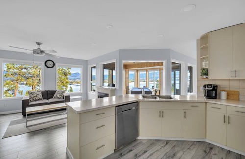 Central Okanagan House | Lakeview Home in West Kelowna
