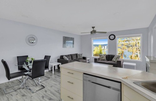 Central Okanagan House | Lakeview Home in West Kelowna