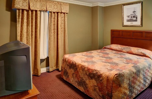 Edson Hotel | Lakeview Inns & Suites - Edson Airport West