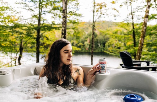 Green Mountains Cabin | Lakeview☀️Near Stowe🥾4 Bedroom👨‍👩‍👧‍👦Hot Tub🥂Mountain View🏔Canoe🛶Game Room🎱Swimming🏊‍♀️