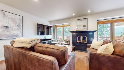 Mammoth Lakes Apartment | Lakeview Villas #24 condo