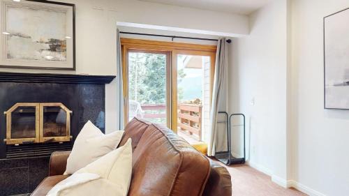 Mammoth Lakes Apartment | Lakeview Villas #24 condo