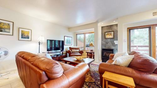 Mammoth Lakes Apartment | Lakeview Villas #26 condo