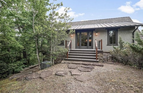 Bryson City Cabin | Lakewood Pointe and Guesthouse - Free Railroad Admission + Majestic Views +