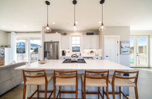 Chelan House | Lakey Stars at The Lookout at Lake Chelan