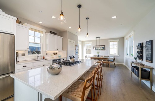 Chelan House | Lakey Stars at The Lookout at Lake Chelan