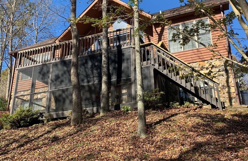 Sloans Valley Cabin | Lakin’ It Easy at Lake Cumberland Resort Burnside KY 4 KING BEDS & 4 FULL BATHS