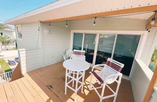 Horton Shores Apartment | LaLa's Beach House