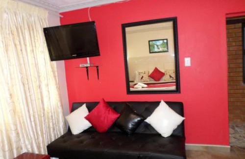 Umzimkhulu Cabin | Lalakhona