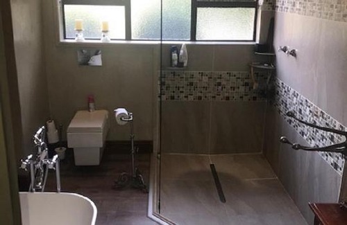 Emalahleni Bed & Breakfast | Lamarique