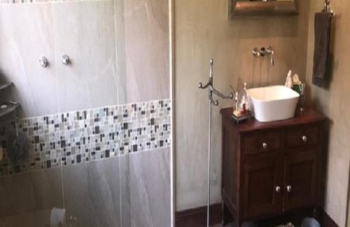 Emalahleni Bed & Breakfast | Lamarique