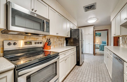 Haines City House | Lanai, Hot Tub & Pool: Haines City Retreat!