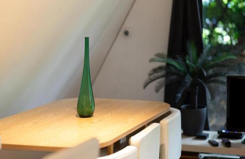Rekem House | Lanaken Lakeside Cabin Stay