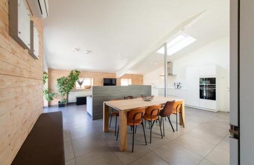 Pervijze House | Landelijk vakantiehuis in Diksmuide met een tuin en vijver