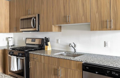 Carteret Apartment | Landing | Amazing 1BD, Courtyard, Rooftop Lounge