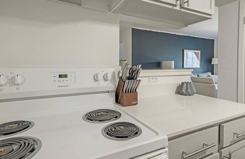Windsor Park Apartment | Landing | Amazing 1BD, Gym