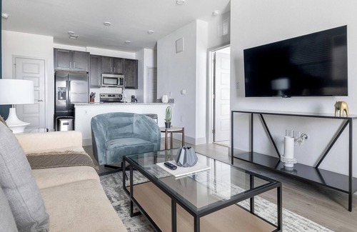Austin Apartment | Landing | Amazing 1BD, Gym, Pool