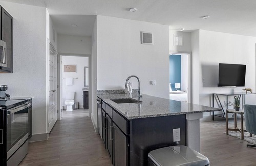 Austin Apartment | Landing | Amazing 1BD, Gym, Pool