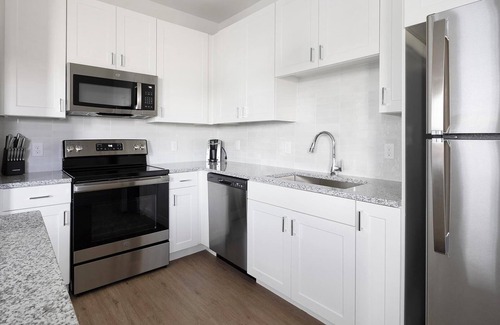 Tarrant County Apartment | Landing | Amazing 1BD, Pool, Yoga Studio