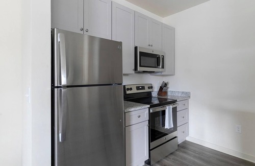 Fort Worth Apartment | Landing | Amazing 1BD, Pool, Gym