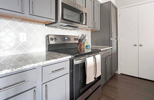 San Antonio Apartment | Landing | Amazing 1BD, Clubhouse, Pool