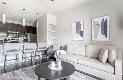 Katy Apartment | Landing | Amazing 2BD, Courtyard, Clubhouse