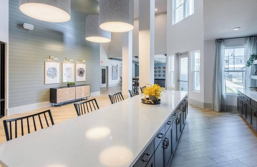 Charlotte Apartment | Landing | Amazing Studio, Pool, Clubhouse