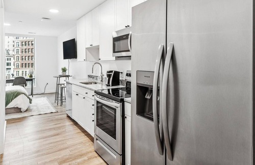 Greektown Historic District Apartment | Landing | Amazing Studio, Gym, Clubhouse