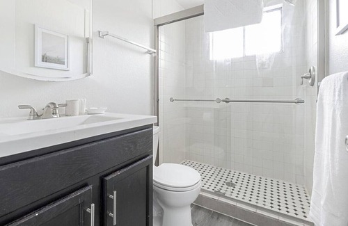 Washington Park West Apartment | Landing at 960 S Logan - 1 Bedroom in South Denver