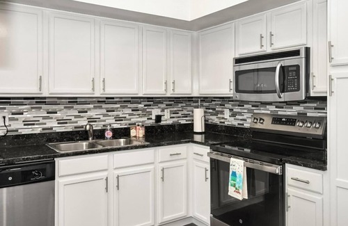 Flagler Village Apartment | Landing at Aviah - 2 Bedrooms in Central Fort L.