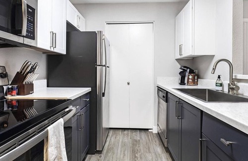 Casas Adobes Apartment | Landing at Circ Tucson - 2 Bedrooms in Downtown Tucson