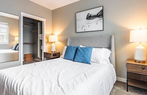 Meridian Apartment | Landing at Cortland at Ten Mile - 1 Bedroom in Downtown Meridian