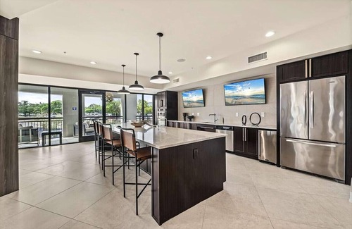 Austin Apartment | Landing at Cortland South Park Terraces - 1 Bedroom in Southpark Meadows