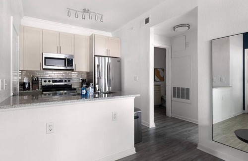 Austin Apartment | Landing at Cortland South Park Terraces - 1 Bedroom in Southpark Meadows