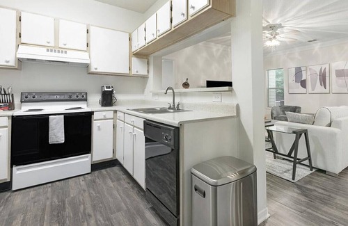Winston - Salem Apartment | Landing at Crowne Club Apartments - 2 Bedrooms in Downtown Winston Salem