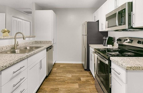 Tucson Apartment | Landing at Equestrian - 2 Bedrooms in Countryside